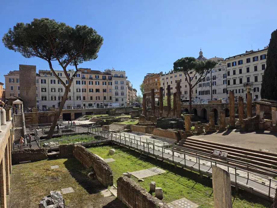 Tampilan gratis dari Largo di Torre Argentina