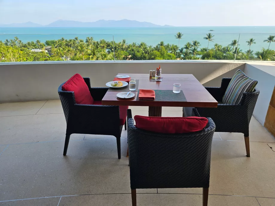 Sarapan - teras dengan pemandangan