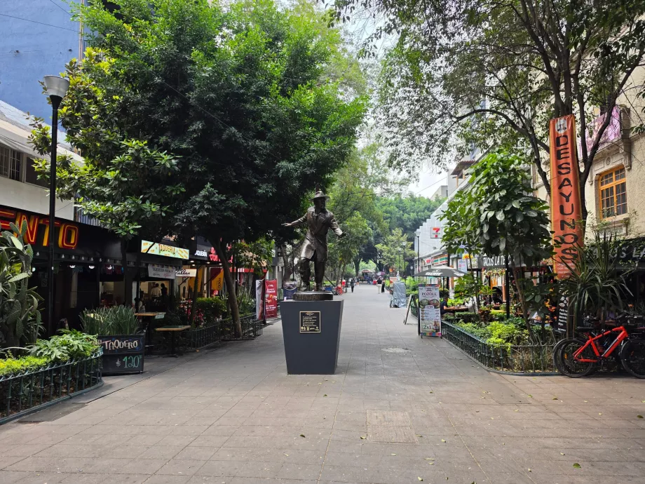 Jalan-jalan di Roma Norte