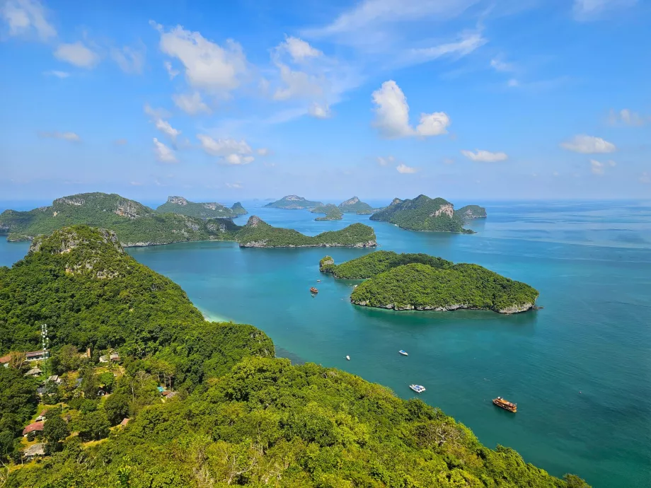 Pemandangan pulau Koh Wua Ta Lap