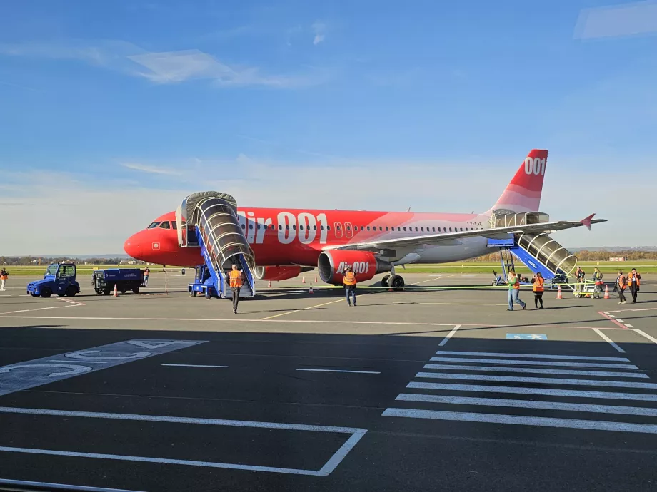 Airbus A320 di Bandara Ostrava