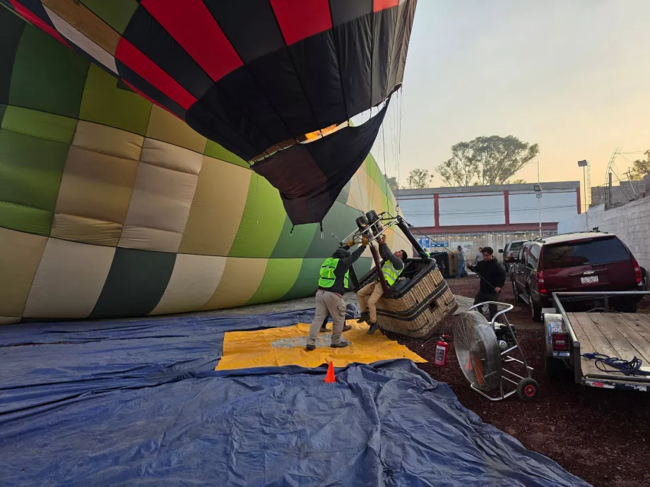 Persiapan balon