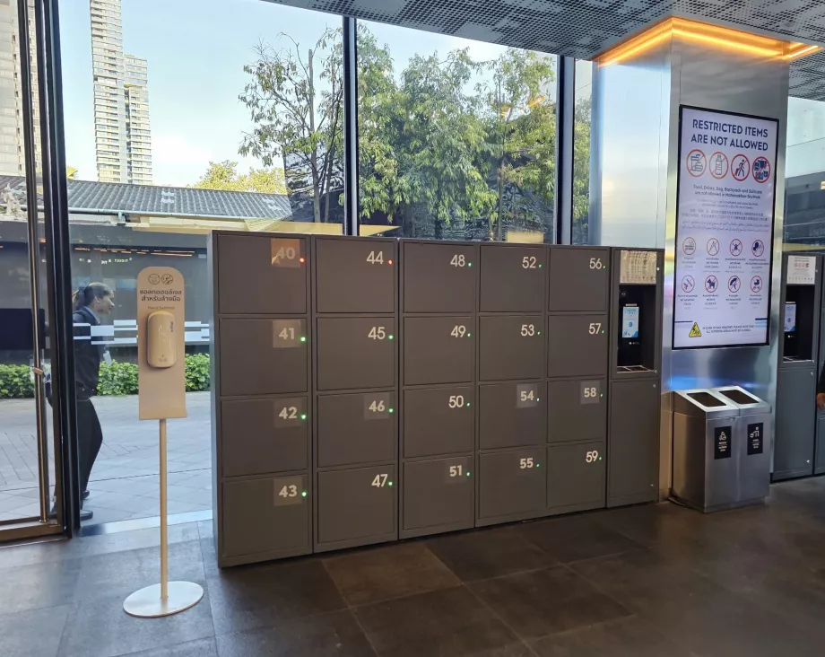 King Power Mahanakhon - penyimpanan bagasi