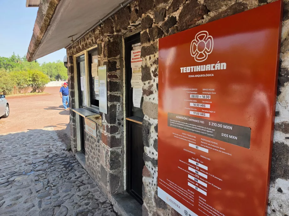 Harga dan jam buka di Teotihuacan