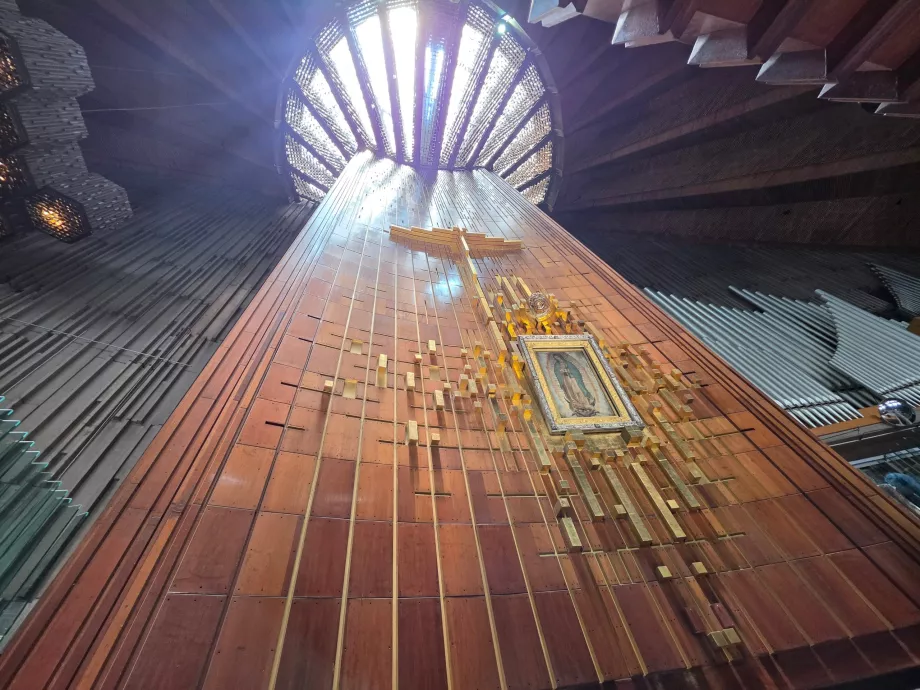Interior - Basilika Guadalupe