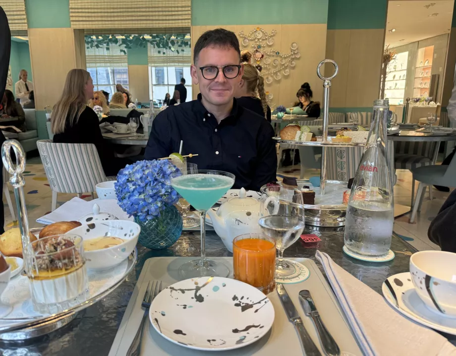 Saya saat sarapan bersama Tiffany