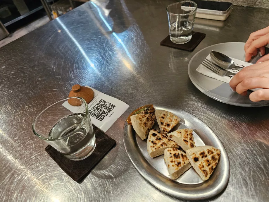 Aunglo - lengan bawah