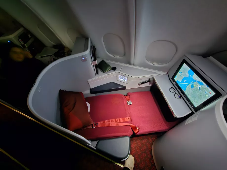 Sofa dilipat menjadi tempat tidur