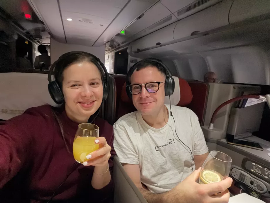 Kami di kursi tengah