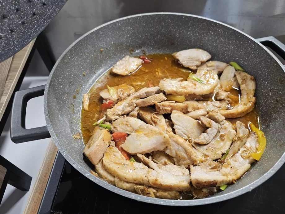 Daging babi - menu makan siang