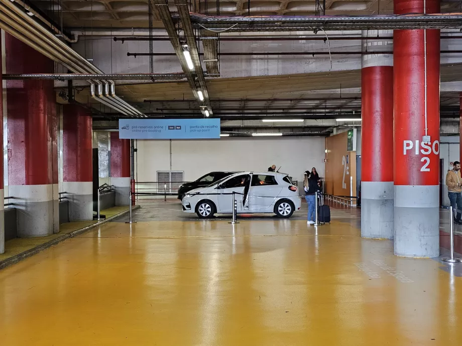 Titik penjemputan, Uber dan Bolt