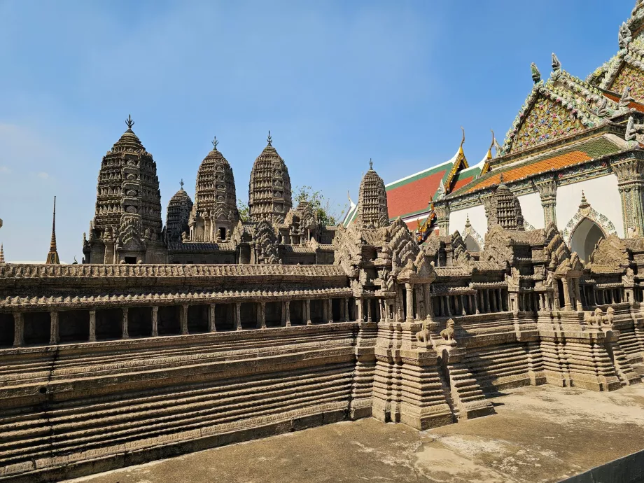 Model Angkor Wat