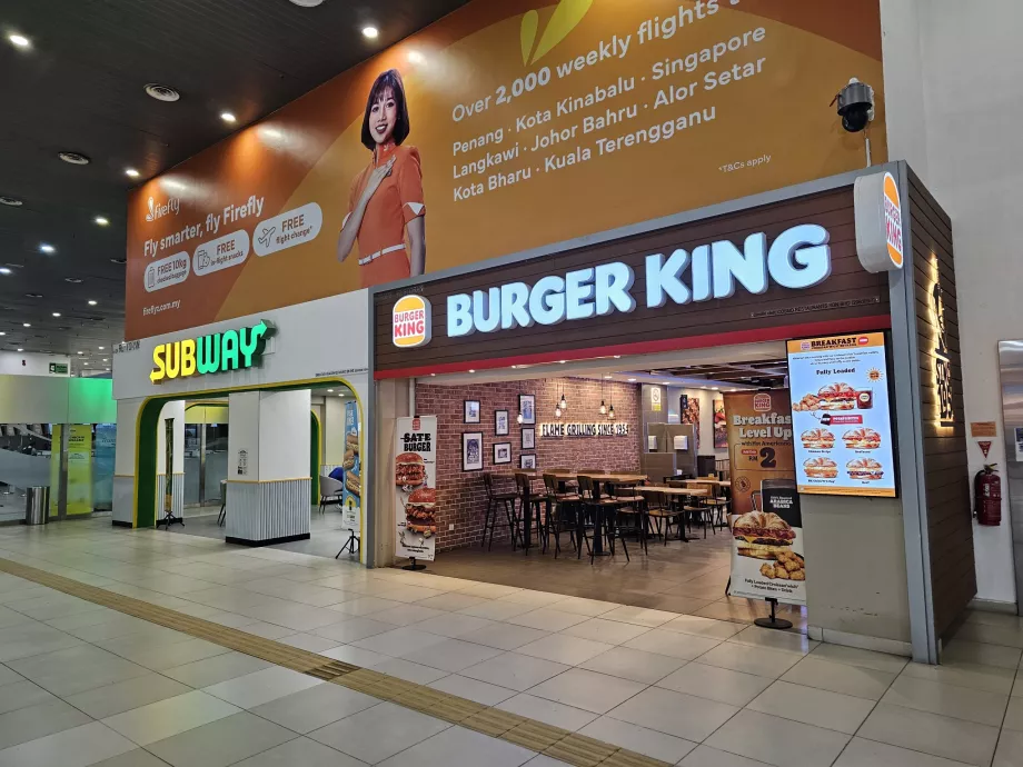 Makanan cepat saji di area publik