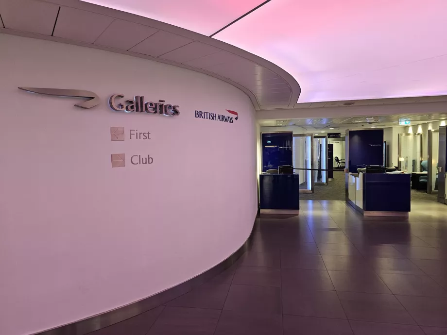 Resepsionis dan lounge lobi