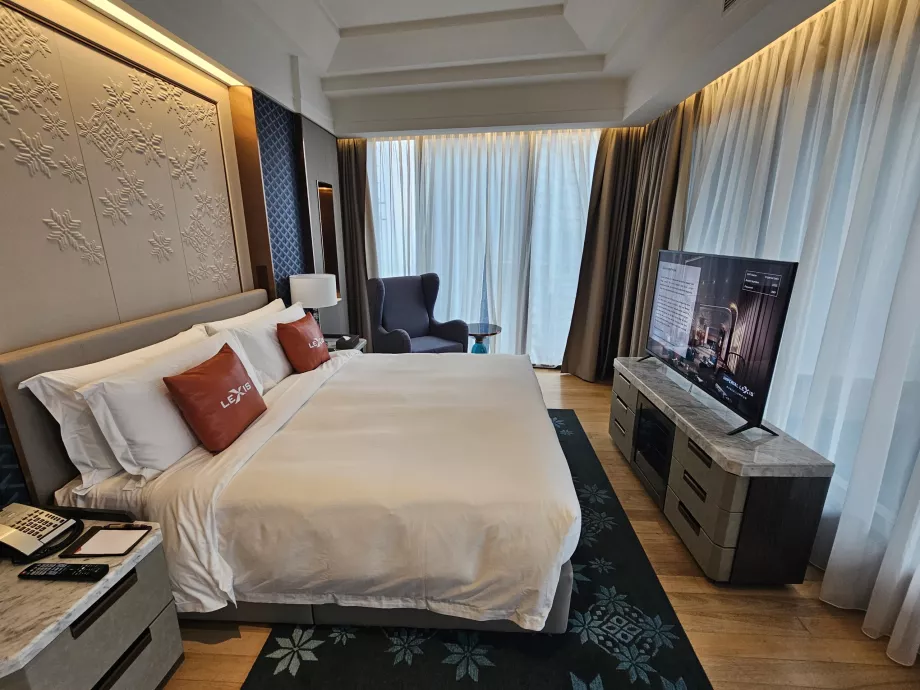 Tempat tidur dan bagian utama ruangan