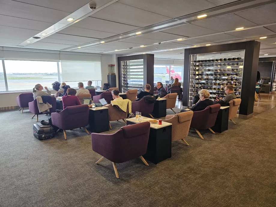 Tempat duduk dan lingkungan umum