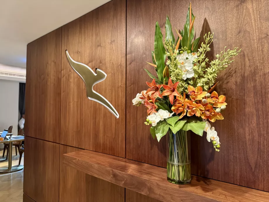 Pintu masuk ke ruang tunggu