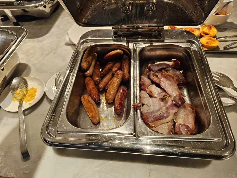 Tawaran sarapan - makanan panas