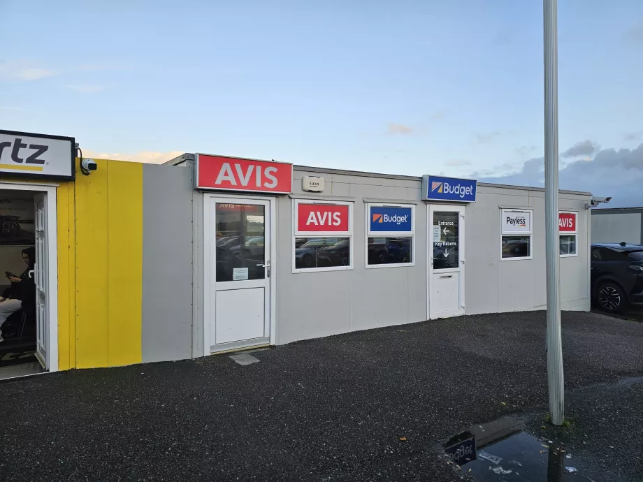 Konter penyewaan mobil