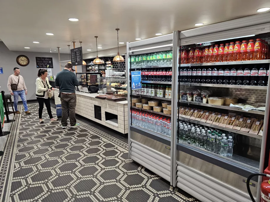 Restoran bandara, bagian umum