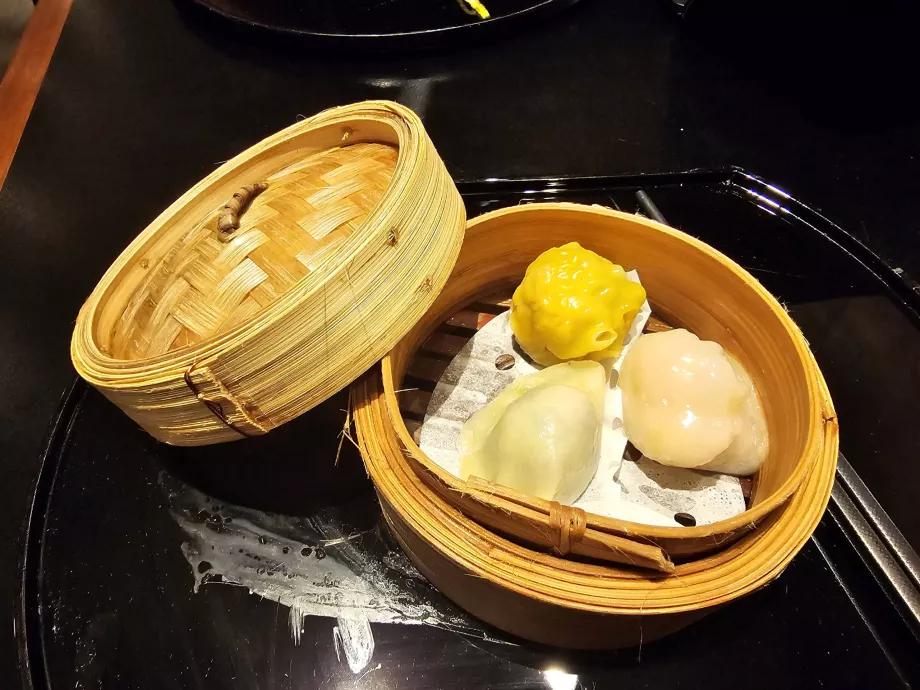Pangsit dim sum