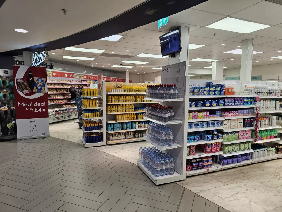 Apotek Boots, Bandara EMA