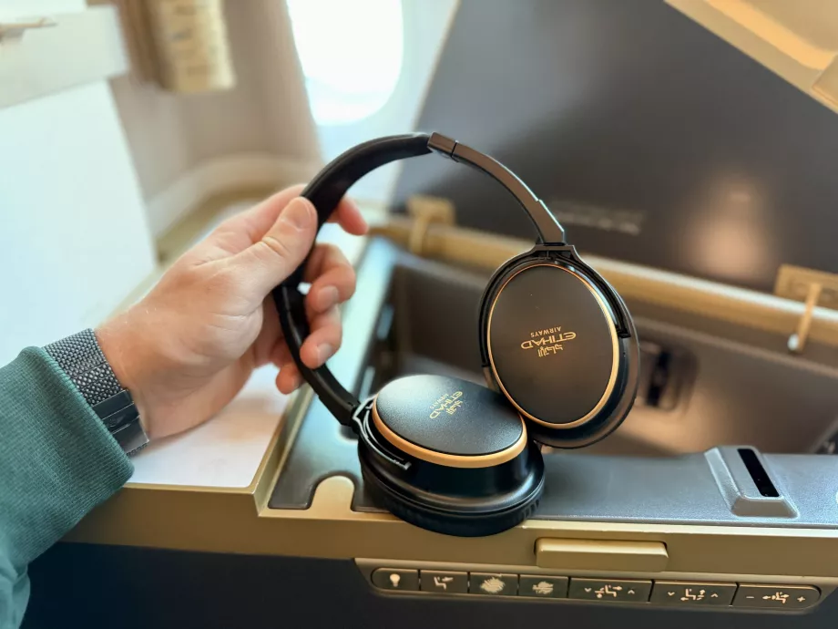 Handset Etihad untuk pelancong bisnis