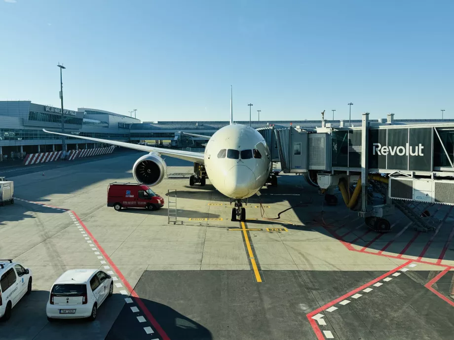 Boeing 787-9 registrasi A6-BNF