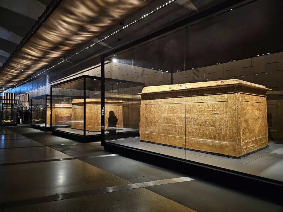 Makam di galeri utama