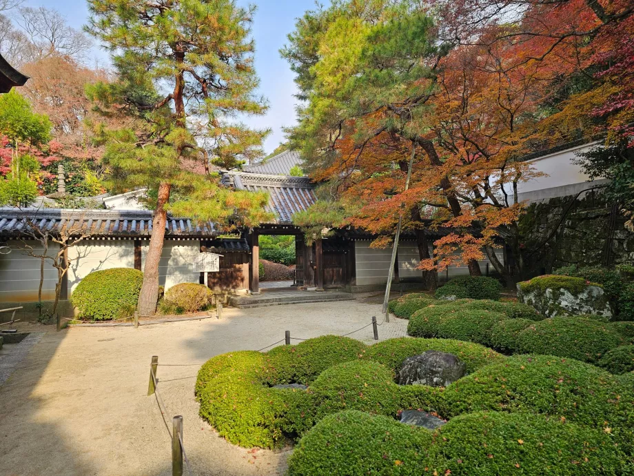 Kuil Chion-in, Taman