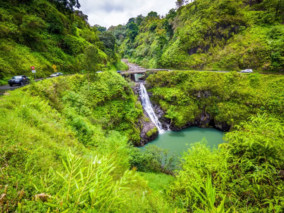 Air Terjun di Hana Hwy