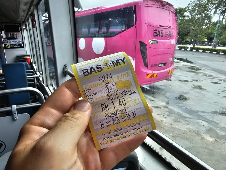 Tiket untuk transportasi umum