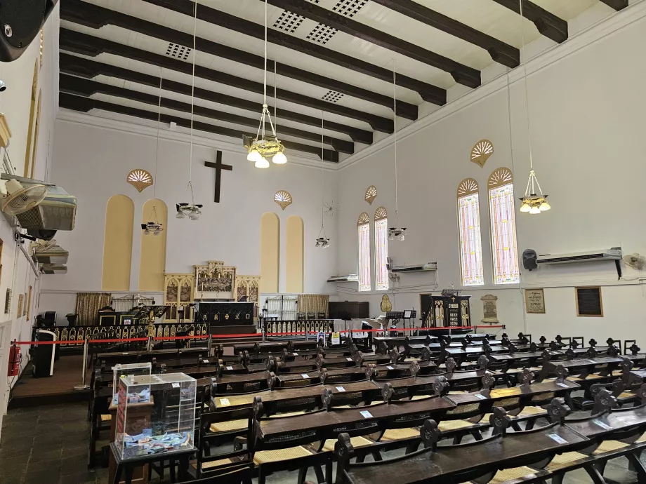 Gereja Kristus, bagian dalam