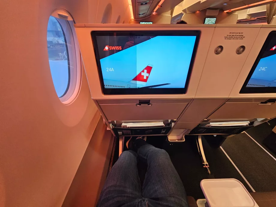 Ruang kaki dan layar