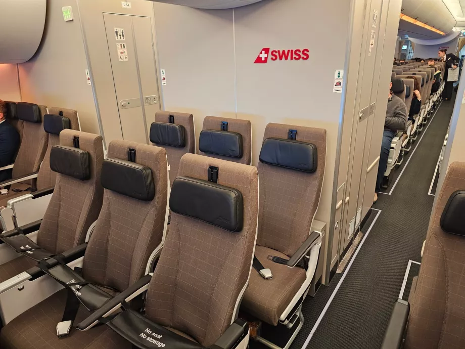 Pemandangan kelas ekonomi standar