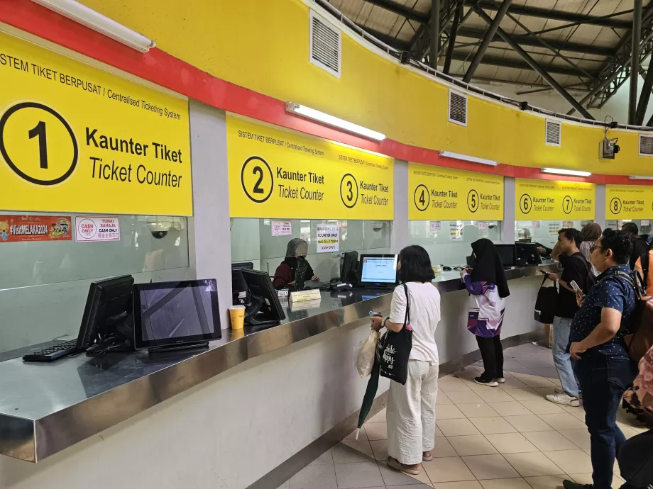 Kantor tiket di terminal bus