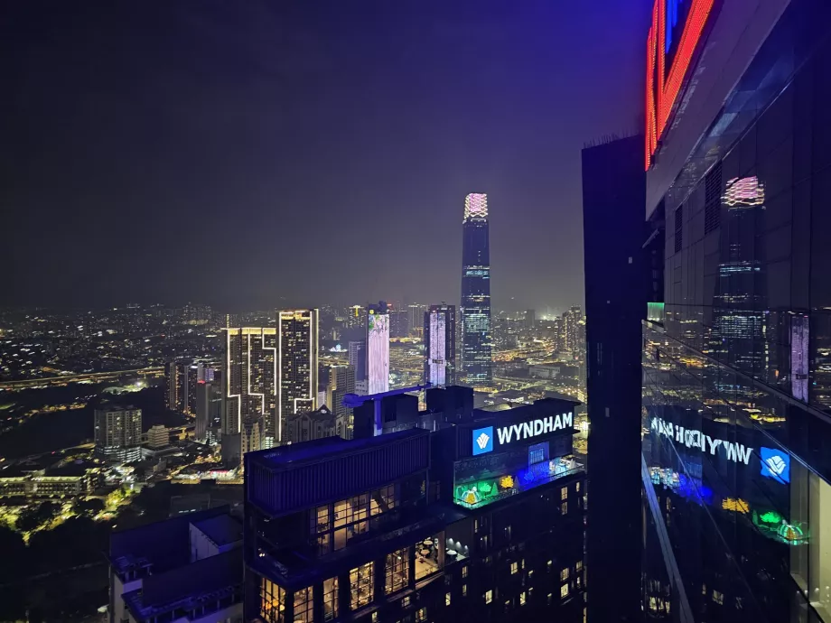 Pemandangan dari bar hotel