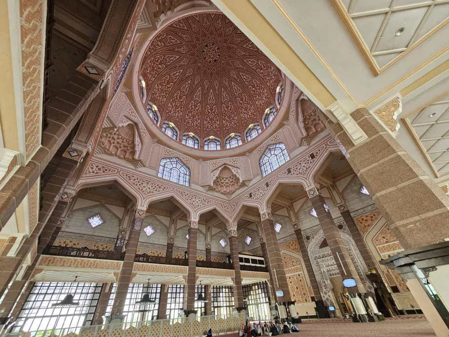 Interior Masjid Putra