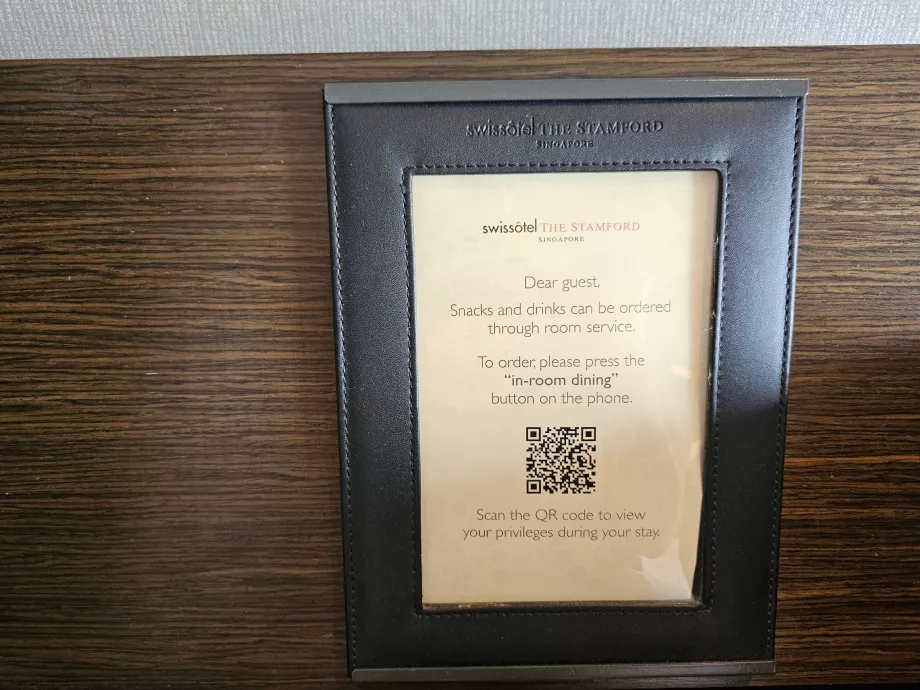 Layanan Kamar, bukan minibar