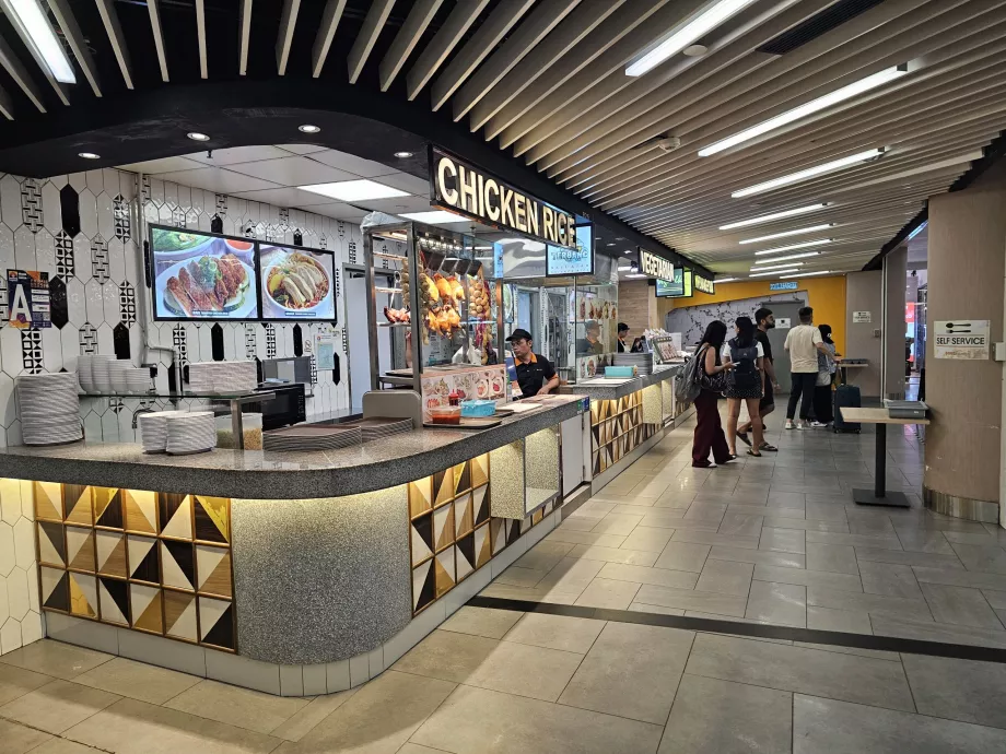 Food Court, Terminal 2, area publik