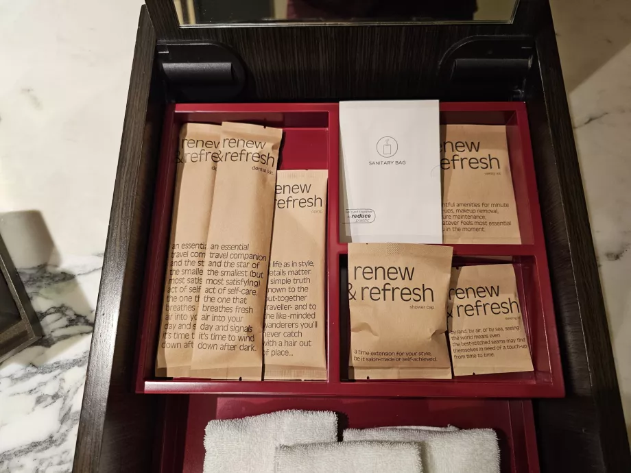 Perlengkapan perlengkapan di kamar mandi