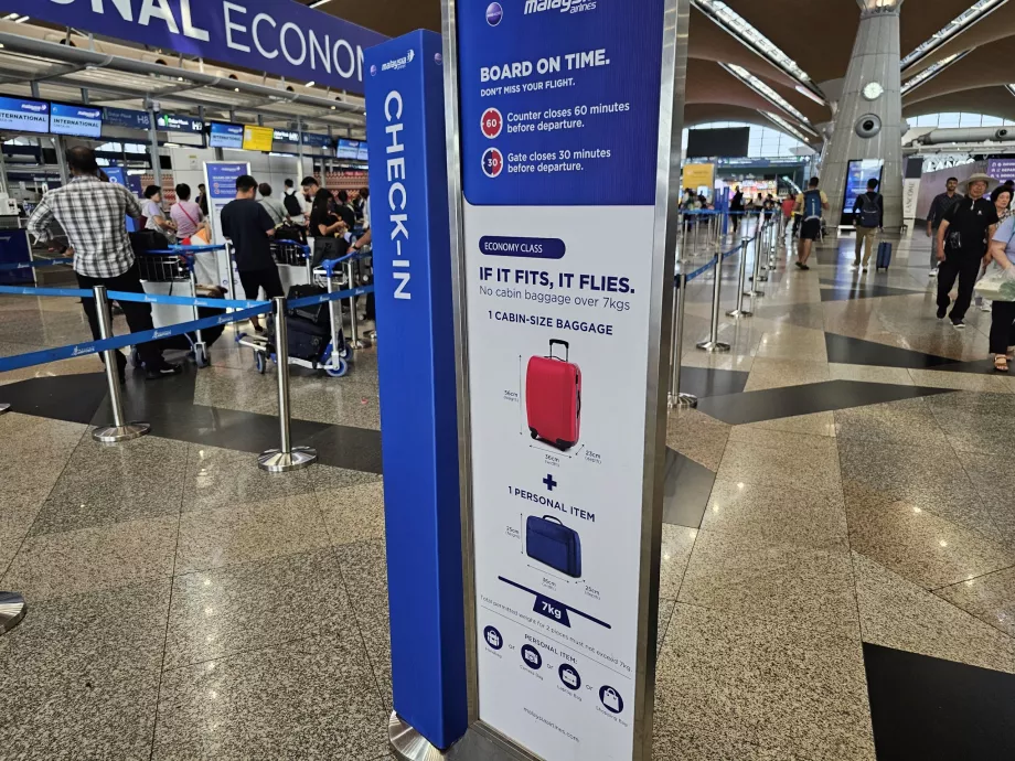 Tas tangan, Malaysia Airlines