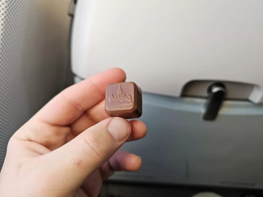 Cokelat praline sebelum mendarat