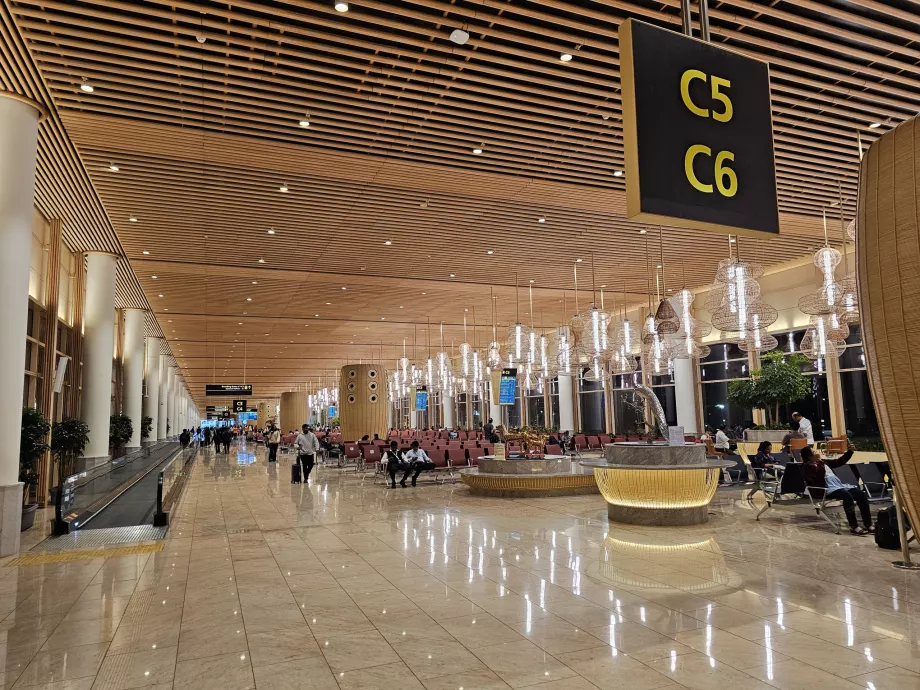 Gerbang keberangkatan, Terminal 2