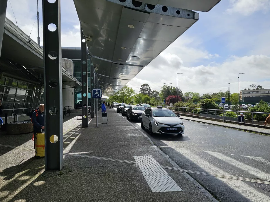 Pangkalan taksi, bandara Rennes