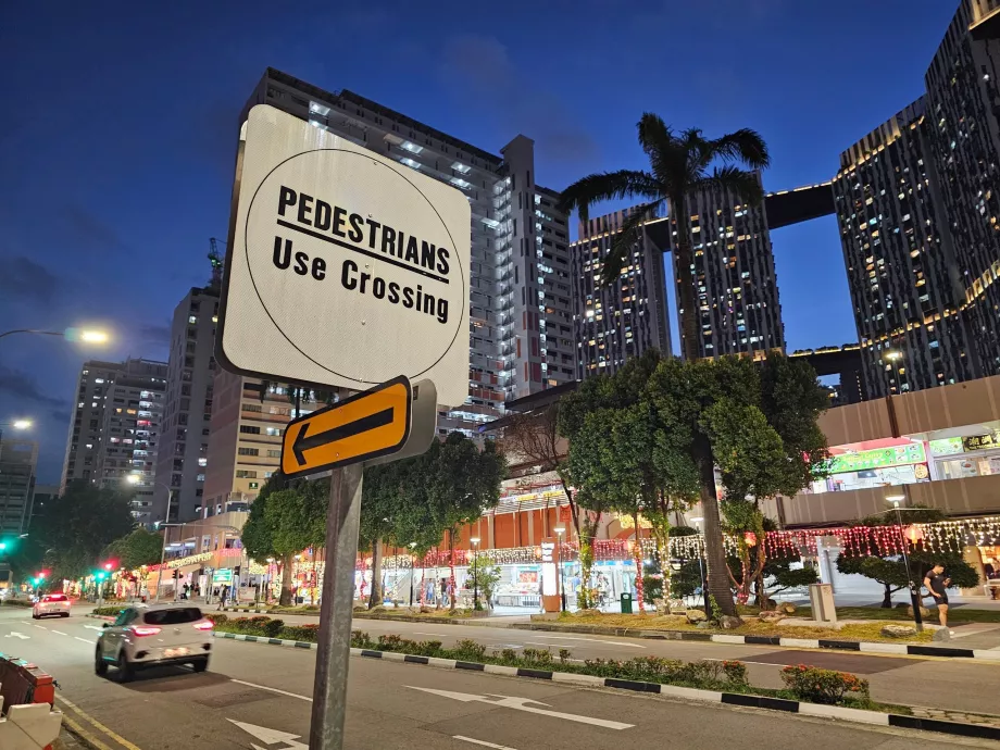 Rambu informasi pejalan kaki