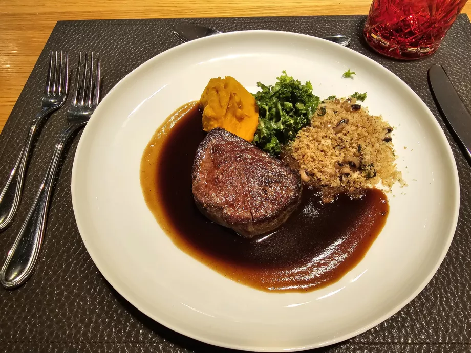 Makan siang à la carte