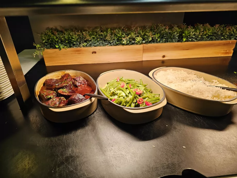 Prasmanan - menu makan siang