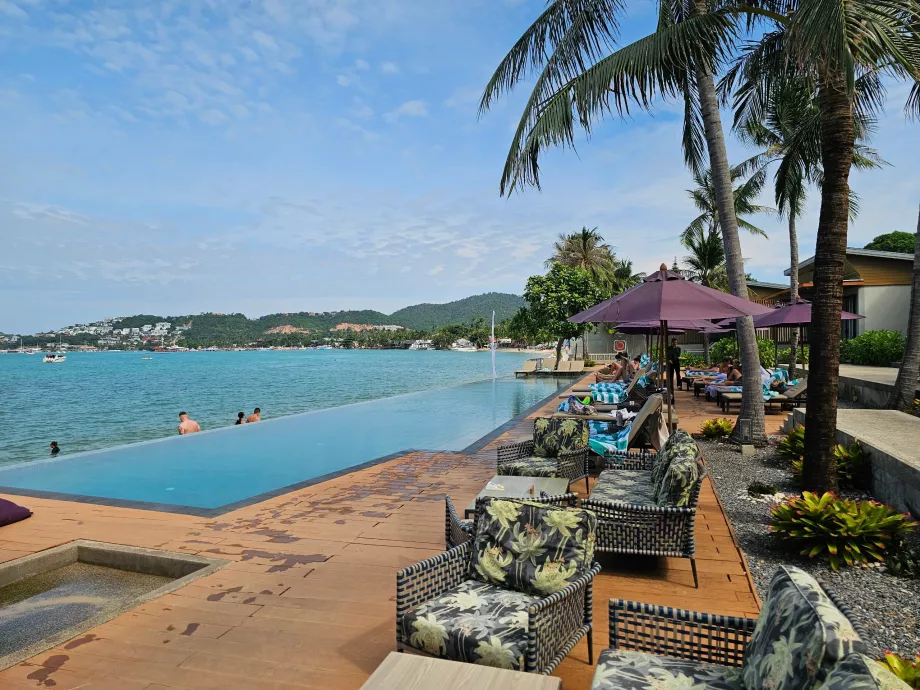 Tropicana Club di Pantai Bangrak