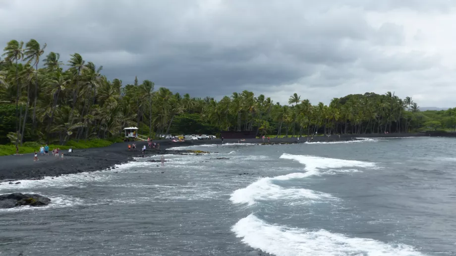 Pantai Punaluu